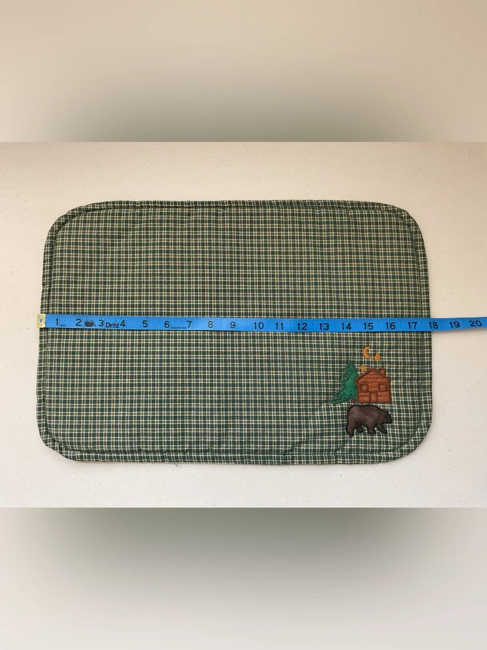 Green Plaid Cabin & Bear 4 Placemats and 4 Napkins. Matching Set